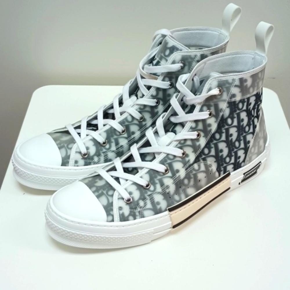 Dior Oblique High-Top Sneaker B23